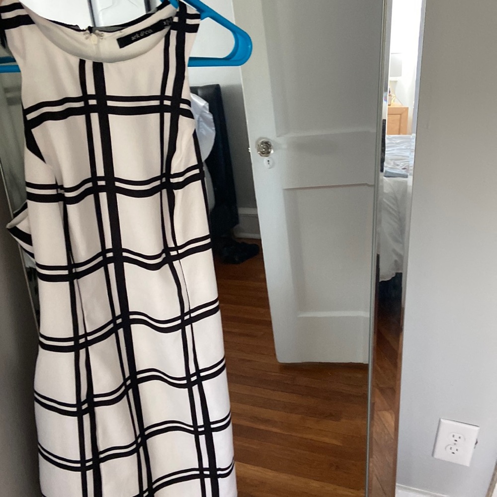 Sleeveless 3/4 dress